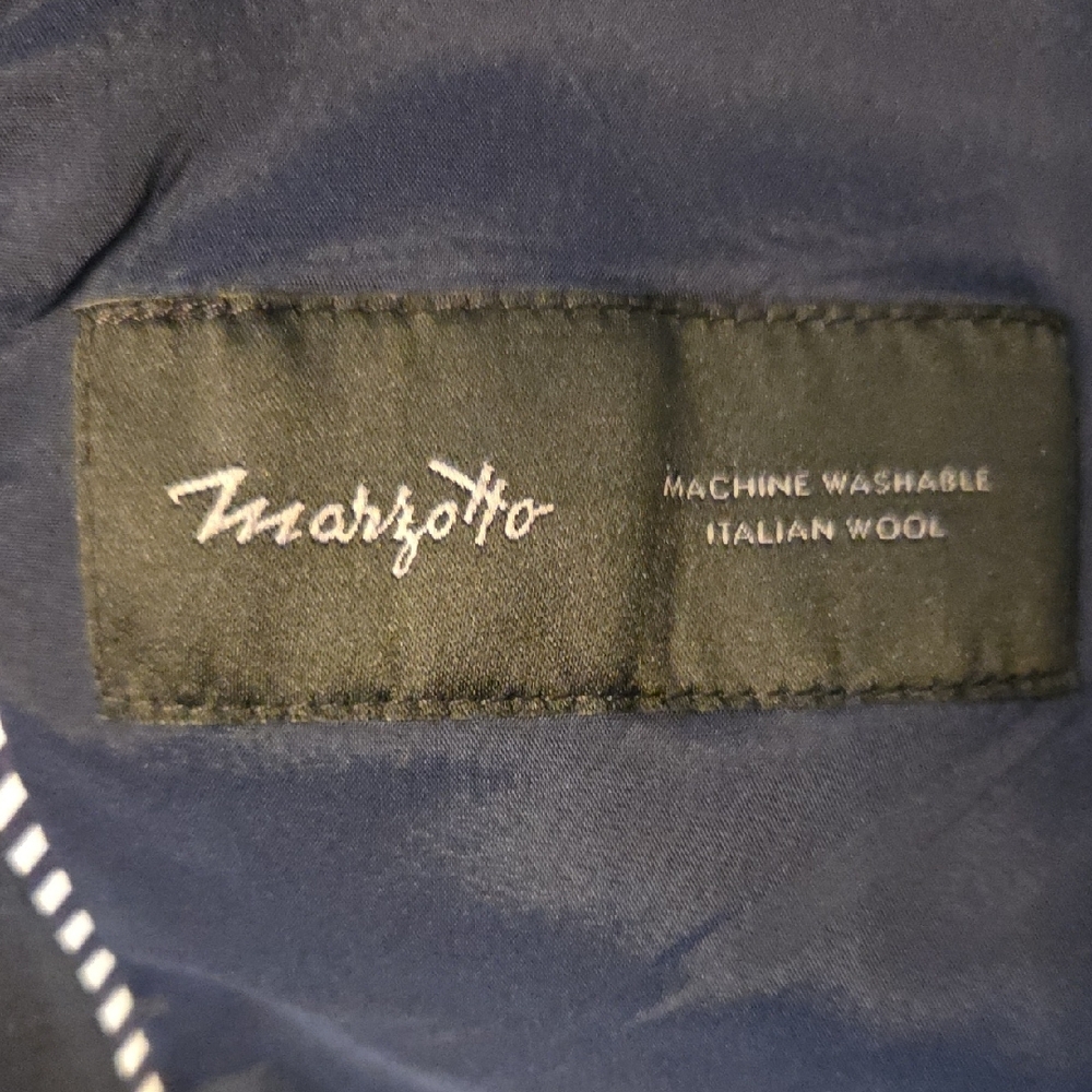 Banana Republic Italian Wool Blend Suit In Deep Blue, Size 10 - Picture 4 of 10